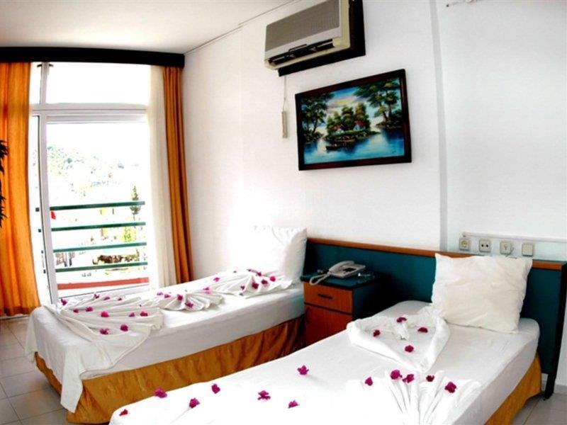 Готель Seren Sari 3*